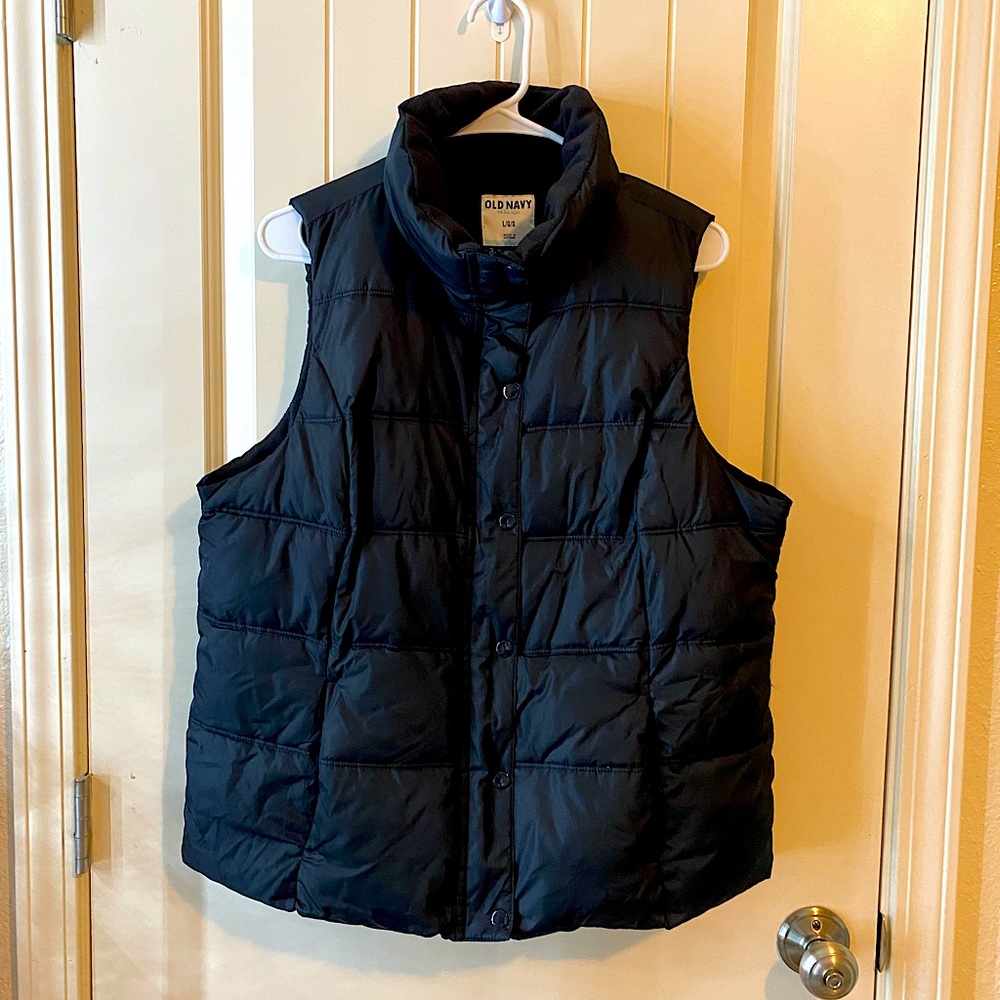Old Navy Black Puffer Vest